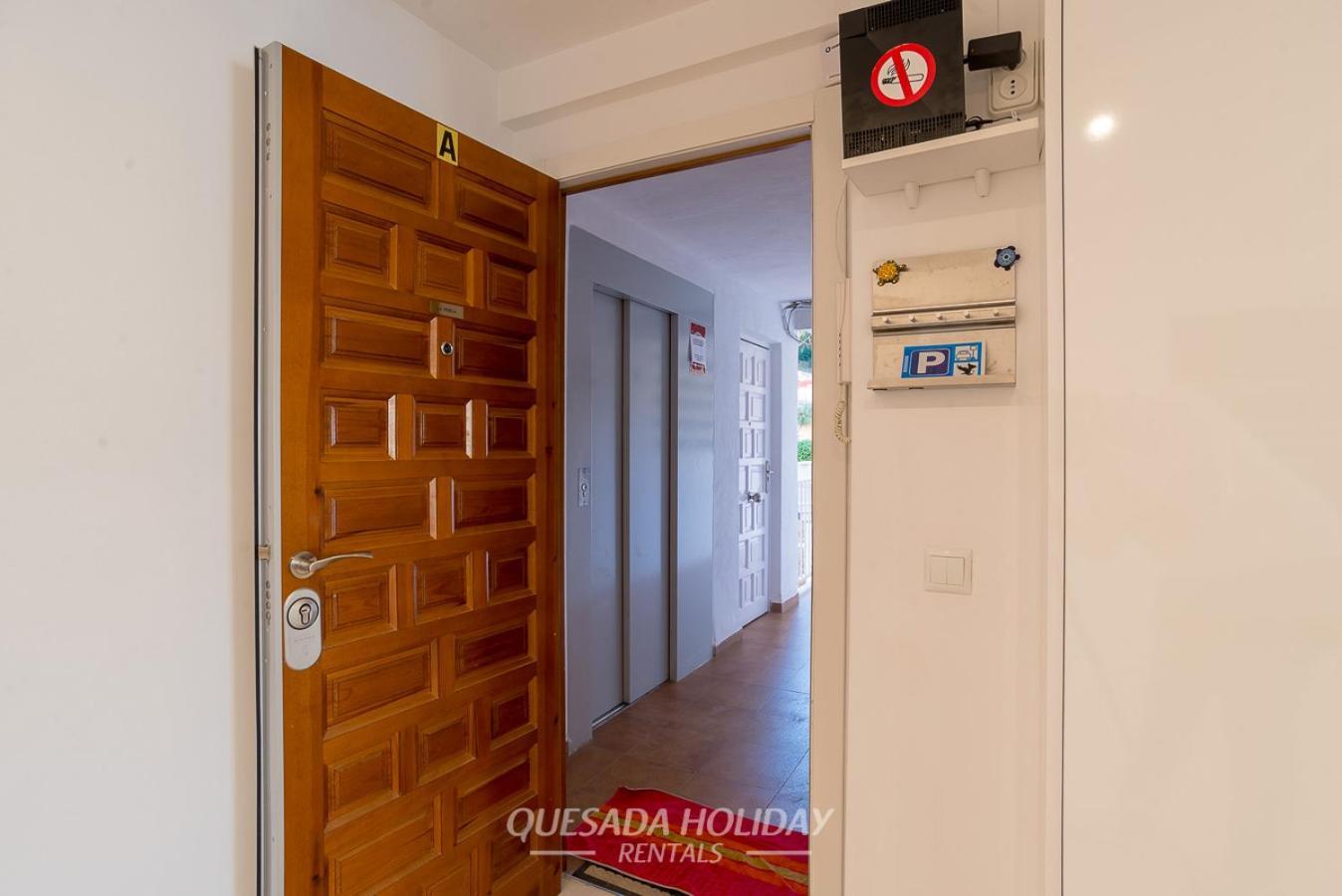 Apartamento La Perla Seaview & Pool Levante