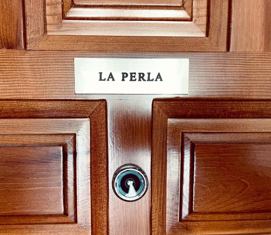 Appartamento La Perla Seaview & Pool Levante *