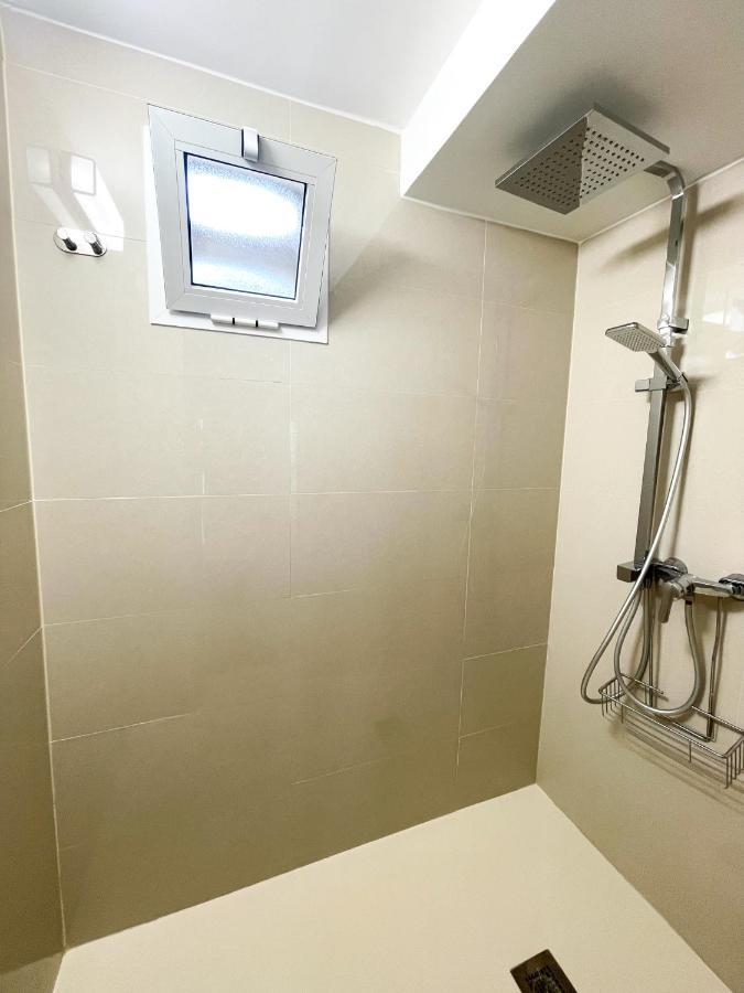 La Perla Seaview & Pool Levante Appartamento